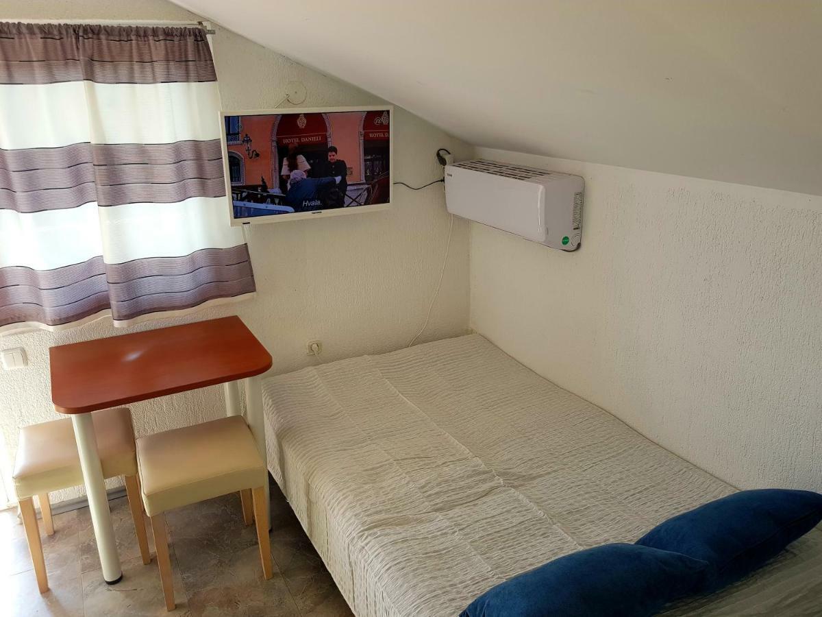 Apartments Marko Vir Dış mekan fotoğraf